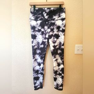 Fabletics Powerhold black/white, size medium tall leggings